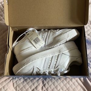 Never worn Rivalry white Adidas!